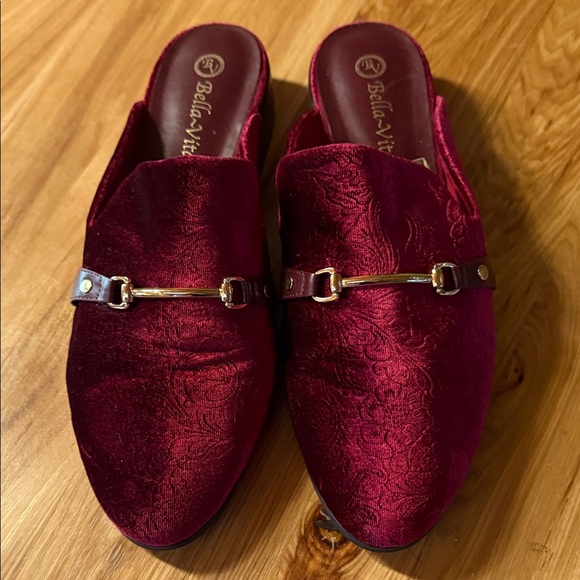 Bella Vita Women's Red Velvet Slip On Mules, Size 11 - Picture 2 of 12